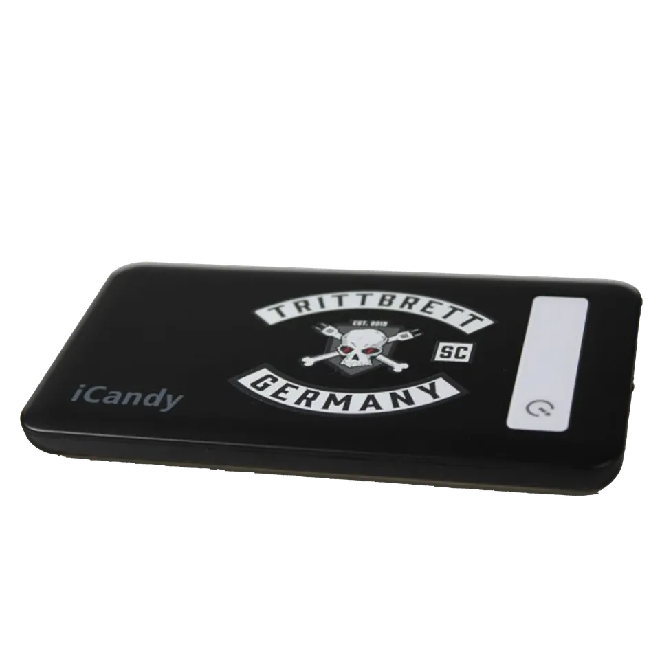 trittbrett-paul-powerbank-skull-zusatzakku-usb image 1